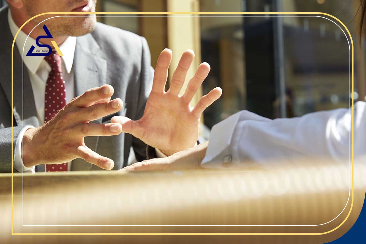 تاکتیکهای زبان بدن خود را با آموزش مهارتهای مذاکره کامل کنید.